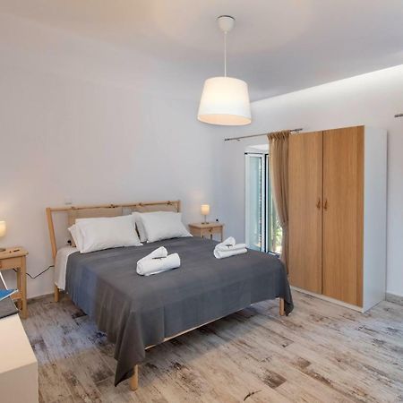 Loggos Couple Suite By Konnect Longós Esterno foto