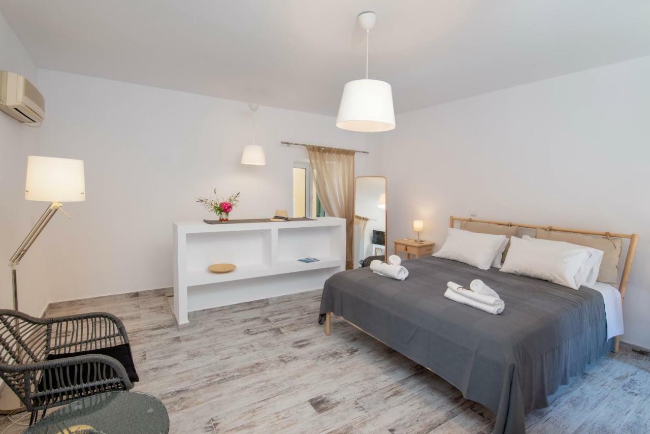 Loggos Couple Suite By Konnect Longós Esterno foto